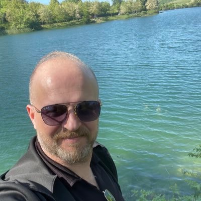 hcadenli's profile picture. Özgür Ruh