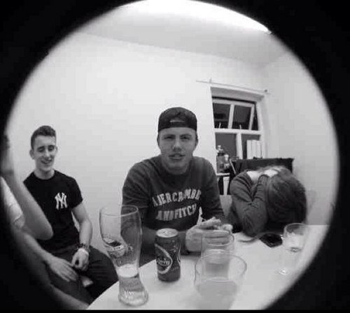 Trent economics student. Rugby and Australian rules football player. All round top guy!