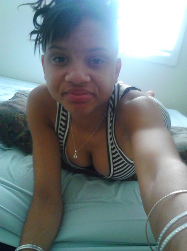 Lovin_Essence's profile picture. 