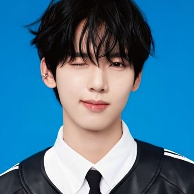 °•♡Deeply in love with a violin guy from Fujian—♡•°
nine or none.🌟