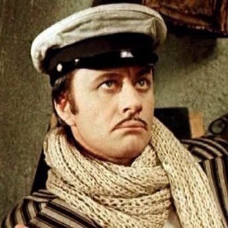 gibsshix's profile picture. she/her