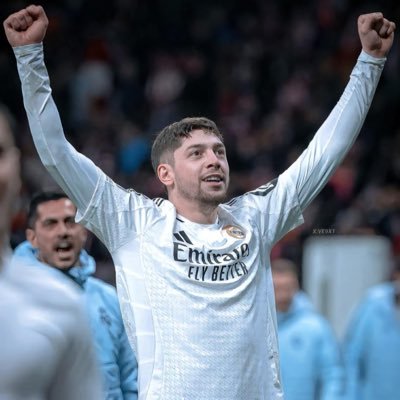 Y33RQ's profile picture. 