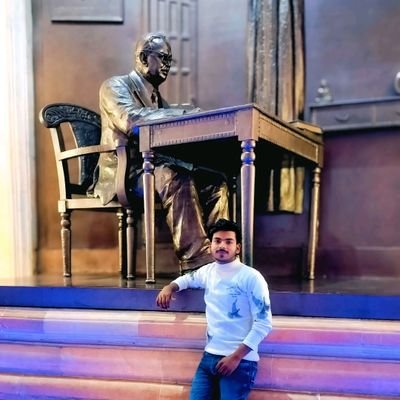 हम धर्म पर नहीं महापुरुषों के विचारों पर प्रचार करते हैं🤟
📚 भारत का संविधान️📚
👑महाराजा⚔️ लाखन पासी #नागवंशी⚔️
🇸🇻💙𝙹𝚊𝚒 𝚋𝚑𝚒𝚖💙🇸🇻.