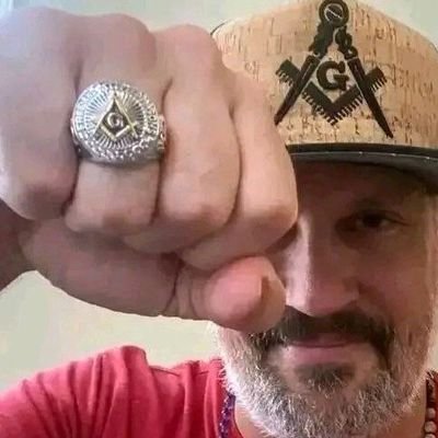 welcome to the illuminati brotherhood of wealth famous Richest 🤟 power and protection 👌