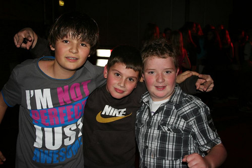 koulo saai/ moe/ morgen weer naar school:S