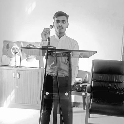 ⚔️🚩इतिहास हमारा पढ़ लेना रक्त से शब्द सजाऐं है सर कटते थे धड़ लड़ते थे तब जाकर मौर्यवंशी सम्राट कहलाऐं है ⚔️🚩
Team - अखड़ भारत⚔️🚩
MEMBER OF SAMRAT SENA