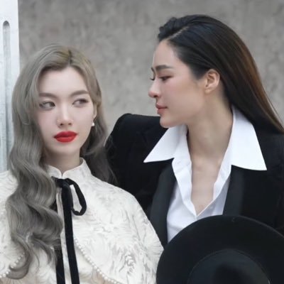 Angel Golden Linglingkwong 🦮🪽 x ไข่เจียวของ Ormlet🍳 @linglingsirilak @ormmormm