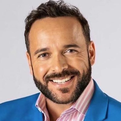 Palestrante Motivacional conhecido no Brasil como a voz da Motivação, Ator e Locutor
