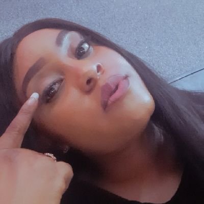 ansapurple's profile picture. Smile always and be thankful....Dream girl 👮‍♀️ Burna Boy Stan 💜