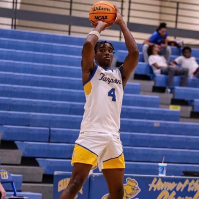 4Ahmedking's profile picture. ‘26 || Wing/Forward || 6’5” || 3.0 GPA ||863-266-3907 || @tarponhoops ||