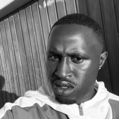 claudeomari_'s profile picture. veryblack