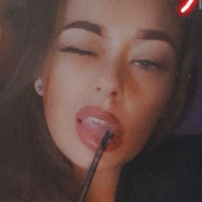 Veteran Gooner - Retired from posting - Femboy - Feel free to DM 💕