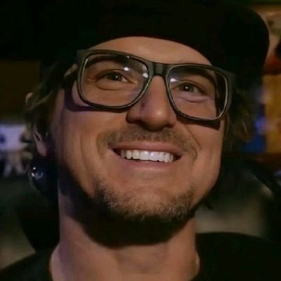 zakbagan43's profile picture. Ghost adventures crew 🇺🇸