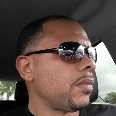 abigailnel52702's profile picture. 