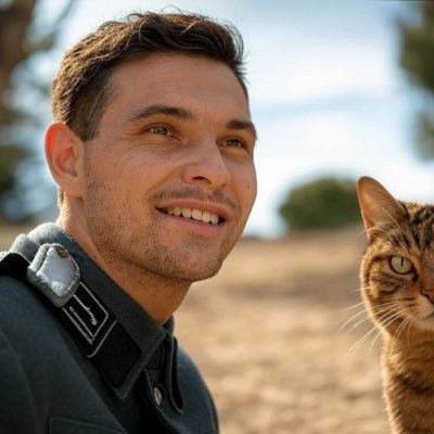 RobertoMcgee84's profile picture. Christ is King!!