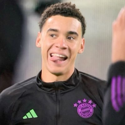 cuenta ascendente fan de musiala, hablo del valencia y del barça