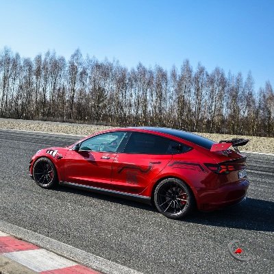 eTrackday's profile picture. Spaß an Trackdays?

Mit einem E-Auto? Klar, warum nicht! Sofortiges Drehmoment, top Performance.