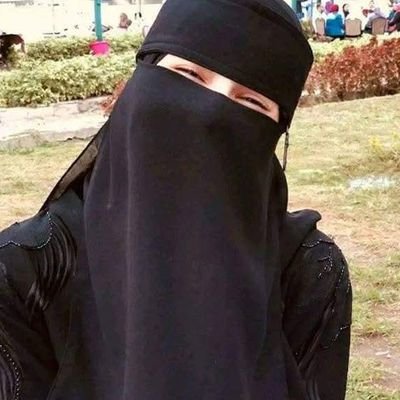 ysmyn857658's profile picture. 