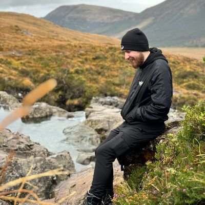 Scottish Freelance Commentator // Little bit geek, little bit queer // @AcidulousNW 🖤
⭐️ ⭐️