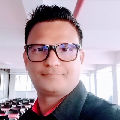 giri42700's profile picture. ???