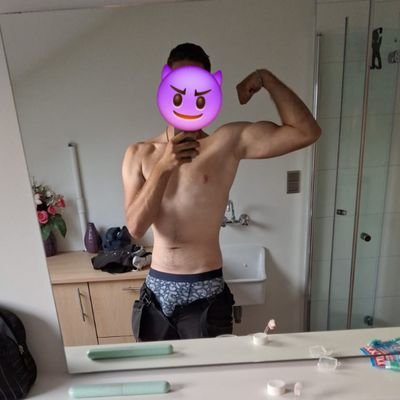 slightlyperv's profile picture. 