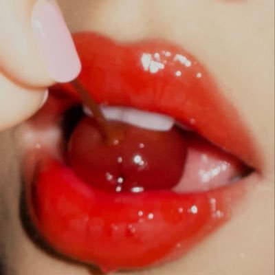 pinkprincessfae's profile picture. 21f lover of stinky sweaty feetੈ✩‧₊˚ dm for menu;) feetfinder: pinkprincessfae