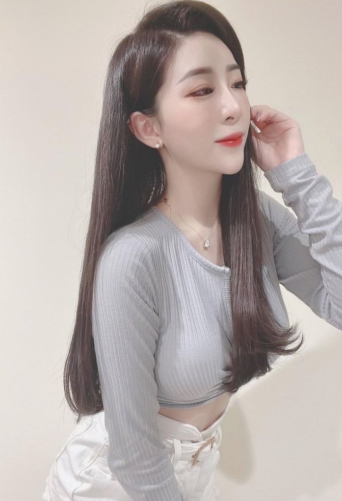 MelvinRosa17349's profile picture. 🔥究極の一攫千金プラン🔥
💡【今買うべき3銘柄】💡
・5万円から始めて、1日で資産が2倍になり、日収1億円以上も達成可能！ ?
・この情報はLINEグループ内のユーザーのみ閲覧可能です！
・先着100名限定のチャンスですので、今すぐ参加しないと逃してしまうかも！
📈初心者大歓迎、友達と一緒に勉強できます