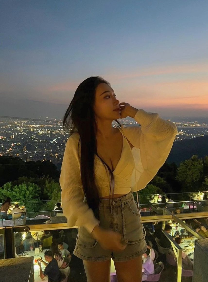 GraemeCame94528's profile picture. 🔥究極の一攫千金プラン🔥
💡【今買うべき3銘柄】💡
・5万円から始めて、1日で資産が2倍になり、日収1億円以上も達成可能！ ?
・この情報はLINEグループ内のユーザーのみ閲覧可能です！
・先着100名限定のチャンスですので、今すぐ参加しないと逃してしまうかも！
📈初心者大歓迎、友達と一緒に勉強できます