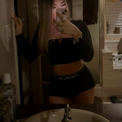 19🎀
bisexual🎀
virgin💕
DM me if you wanna see something😉💦
