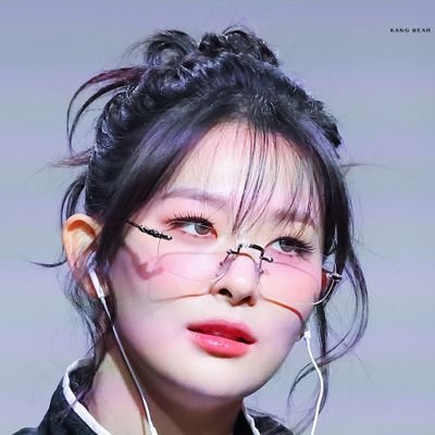 tweetoftheother's profile picture. 자본주의의 만연한 추락