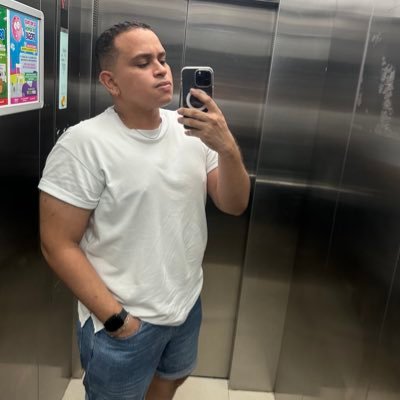 ChavezCervera's profile picture. Business Administration