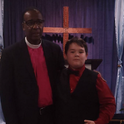 ShaamusL10380's profile picture. 