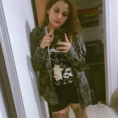 Raiannyduarte13's profile picture. Autora, lésbica, professora e triste.
O Milagre da Estrela disponível na Amazon  https://t.co/G0tnRLVRW7