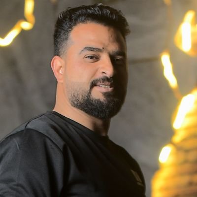 لا أعتقدُ أن شخصاً بكامل عقله يخاصمُ الكتابة ويأخذها كَ نِد بينما يمكن أن تكون رفيقة درب لتواجه الأيام الثقال بخفةٍ أكبر.