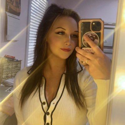 TayDeLayne's profile picture. SFA Alumni. PMFL. She/Her.☀️ Gemini 🌙 Aquarius 🏳️‍🌈