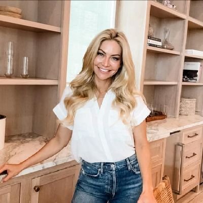 LisdsayM43701's profile picture. Let love being