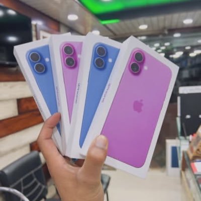 GIVEAWAY!!! KINDLY LIKE AND FOLLOW , RT AND COMMENT ON MY PAGE TO STAND A CHANCE TO WIN 🏆 AN IPHONE 📱 🇲🇾🇸🇬🇦🇺