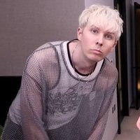 ice (@pheatrekid) 's Twitter Profile Photo ice (@pheatrekid) 's Twitter Profile Photo