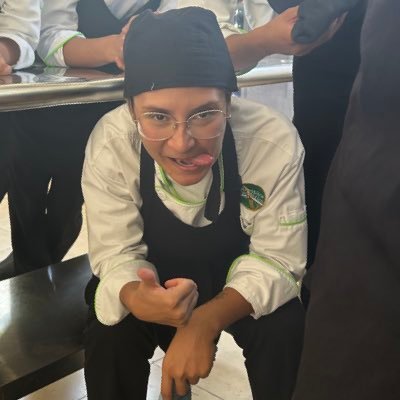 Artista y chefcita que siempre está feliz