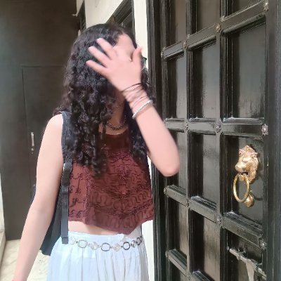 curlcrisis's profile picture. my life is as straight as my curly hair.

                                                                                 24/Delhi