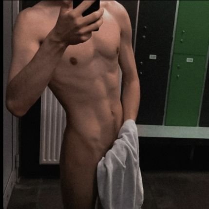 gay sub
public exhib locker rooms showers saunas nudist beaches staircases