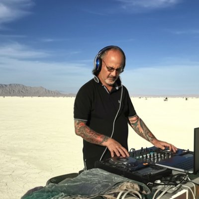 kobradeejay's profile picture. DJ\Productor desde 1979 Llevo más de cuarenta años viviendo al ritmo de la música, dialogando con ella y aprendiendo de ella.