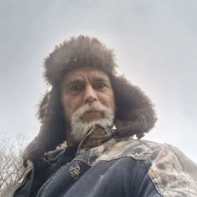 Mrhappyasalways's profile picture. pureblood, no DMs about crypto 😡