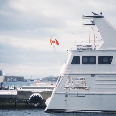 joyamooo's profile picture. The way to
 get started is to quit talking and begin doing.Walt Disney   🤝🫱