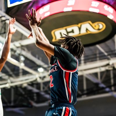 Albemarle HS VA 25’|6’3 190 Forward🏀| 2.9 GPA| zevionrobinson2025recruit@gmail.com. 📲5404479871