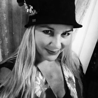 Briarjay1's profile picture. Shining light in dark places.