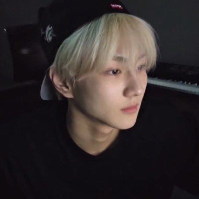 ( # 4860 ) have you ever been 𝙡𝙤𝙫𝙚𝙙 by an 𝙞𝙙𝙤𝙡 𝙜𝙧𝙤𝙪𝙥 like how #𝙚𝙣𝙝𝙮𝙥𝙚𝙣 does? 彡 020324 彡 030125 / fan account /
