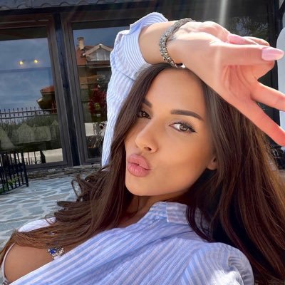 avrekkasowmya's profile picture. I like to do some outdoor sports and feel the free air，I love my pet and am also a cryptocurrency lover.