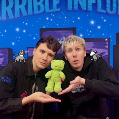 eccentrictrait's profile picture. going insane y’all want anything? dnp + gmm + chappell + anything vampire related #phanniesinSTEM 🇵🇸