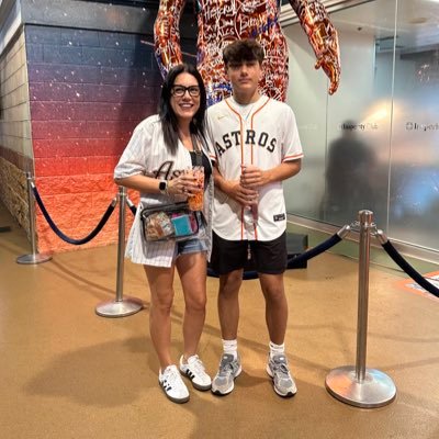 boy mom • sports fanatic • book nerd • coffee addict •
